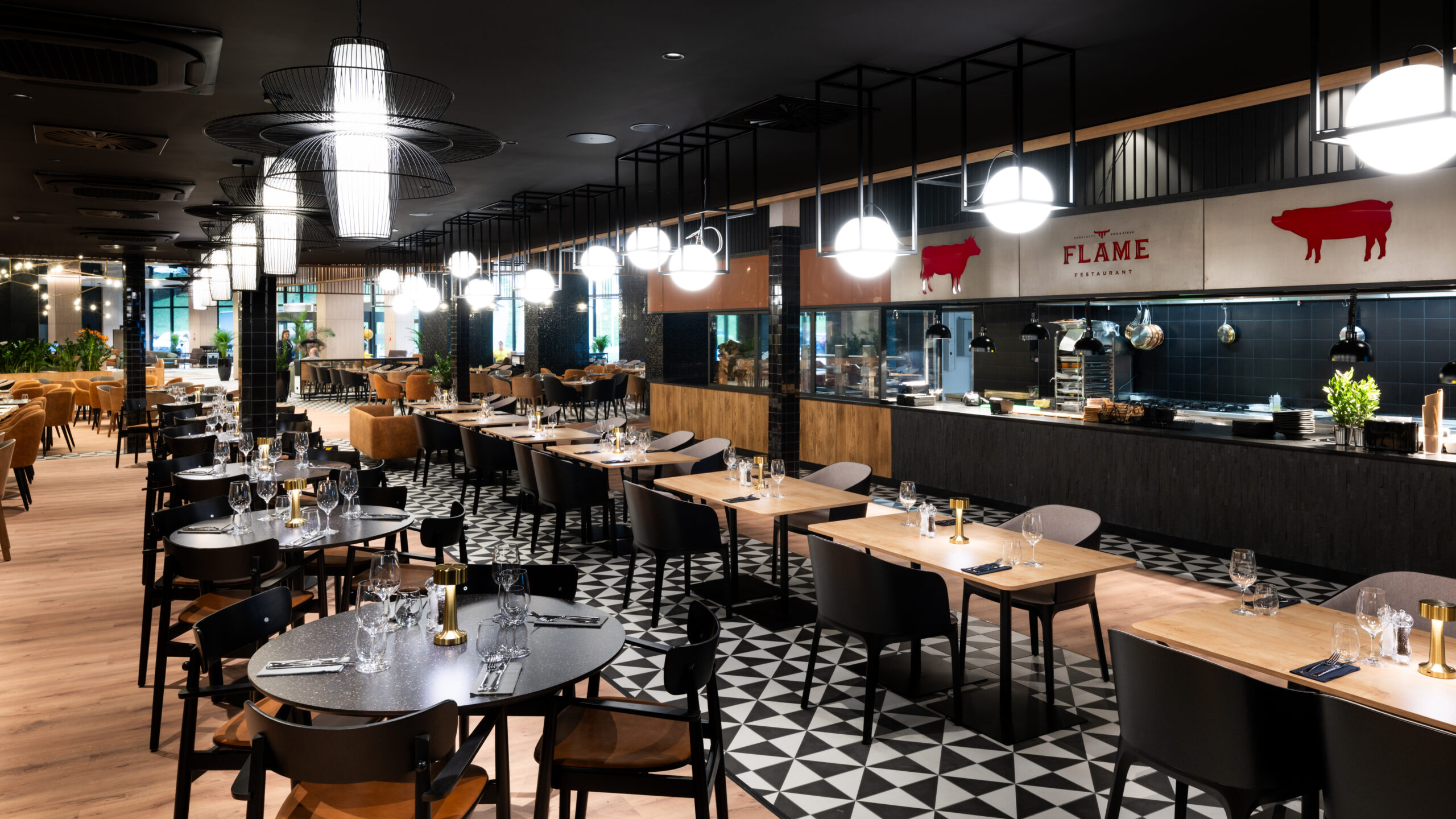 Oferta romantyczna z kolacją w Restauracji Flame